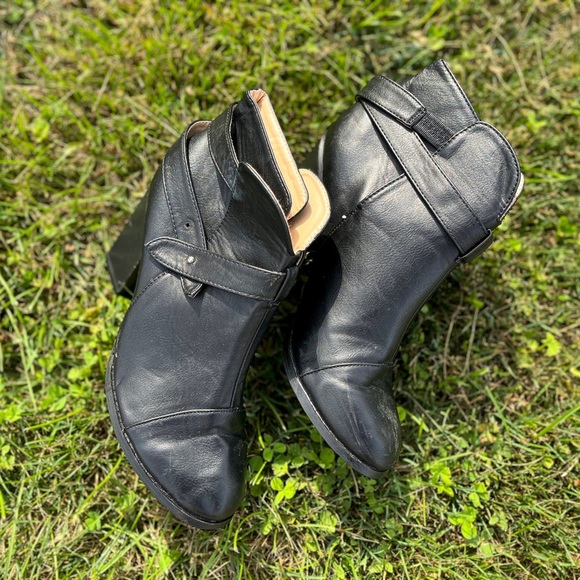 Chase + Chloe Faux Leather Booties - Picture 3 of 3